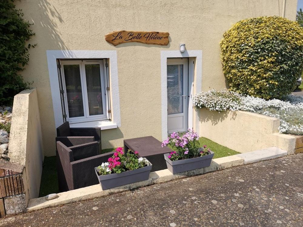 Gite - Chambres D'Hotes La Belle Helene Bressuire Exterior photo